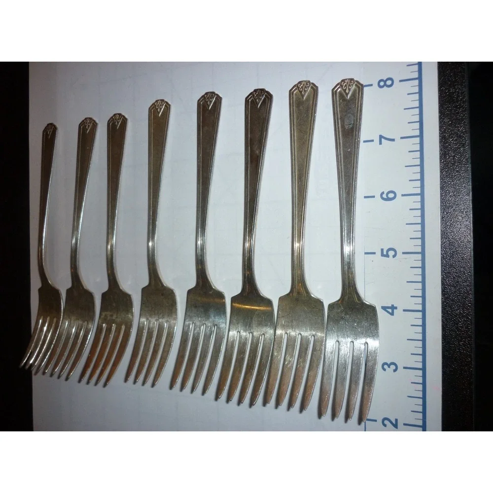 Set of 8 Silverplate  1928 ALADDIN Dinner‎ FORKS  5